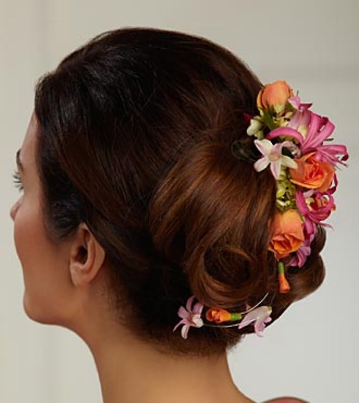 The Flowers \'n\' Frills&trade; Hair D&eacute;cor